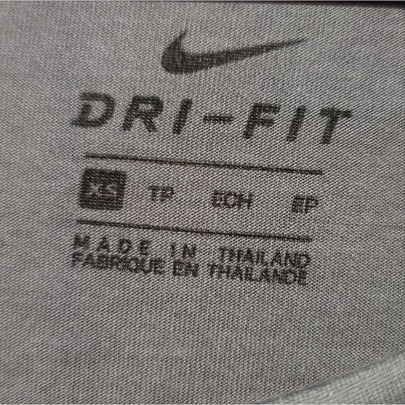 Nike Dri Fit Long Sleeve Shirt Size XS - Picture 2 of 8